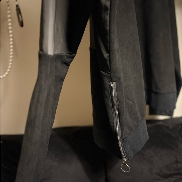 Vie Ritchie - Picture 6 of 12